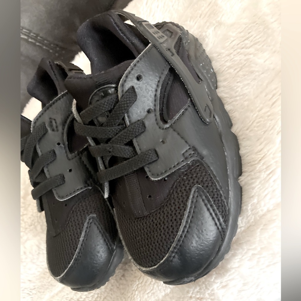 Nike Huraches size 8c